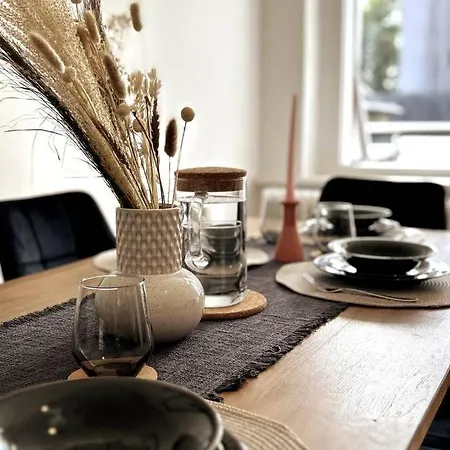 Spacestays Designer Netflix Wifi Playstation 4 Balkon *