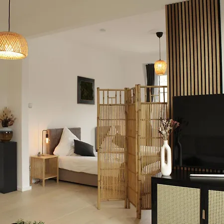 Spacestays Designer Netflix Wifi Playstation 4 Balkon * Essen