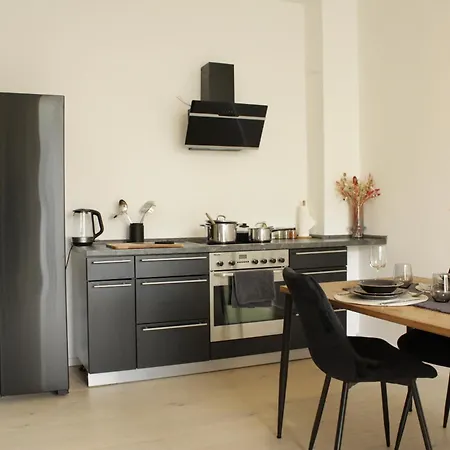 Spacestays Designer Netflix Wifi Playstation 4 Balkon Lägenhet Essen