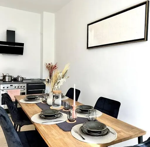 Spacestays Designer Netflix Wifi Playstation 4 Balkon Apartment *