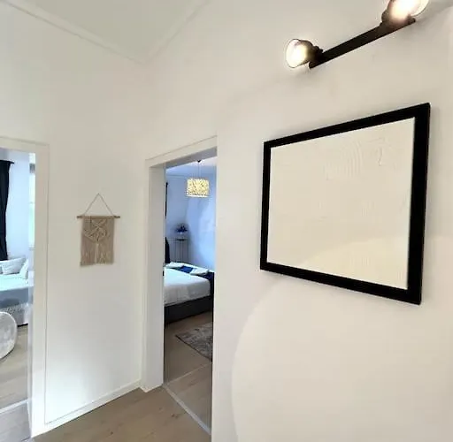 Spacestays Designer Netflix Wifi Playstation 4 Balkon * Έσσεν