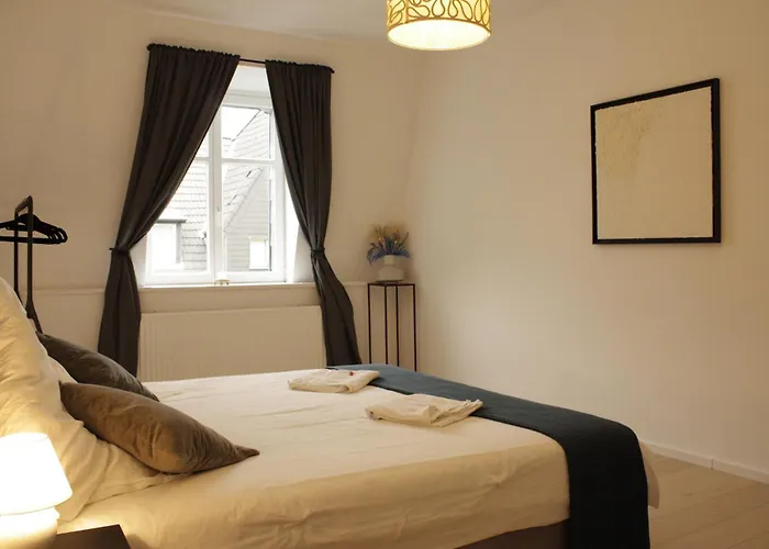 Spacestays Designer Netflix Wifi Playstation 4 Balkon *