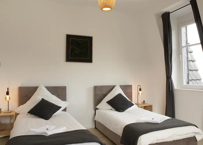 Spacestays Designer Netflix Wifi Playstation 4 Balkon *