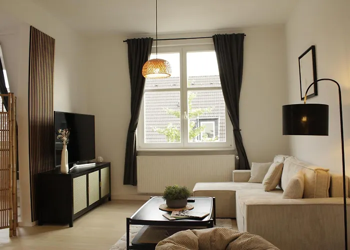 Spacestays Designer Netflix Wifi Playstation 4 Balkon Essen