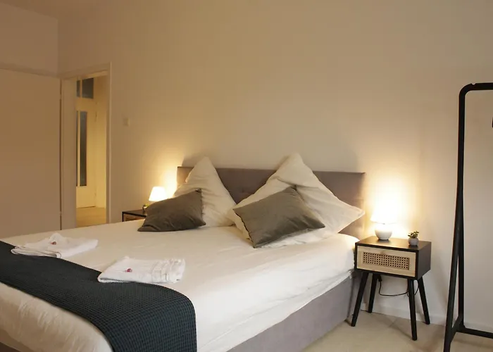 Spacestays Designer Netflix Wifi Playstation 4 Balkon Apartment *